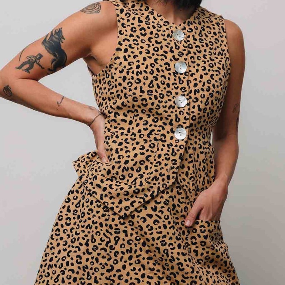 Noble Leopard Print Vest in Size Large